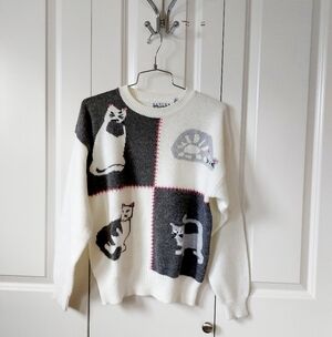 Grey Cat Crewneck Sweater size Large 80s/90s Vintage y2k Design Zone